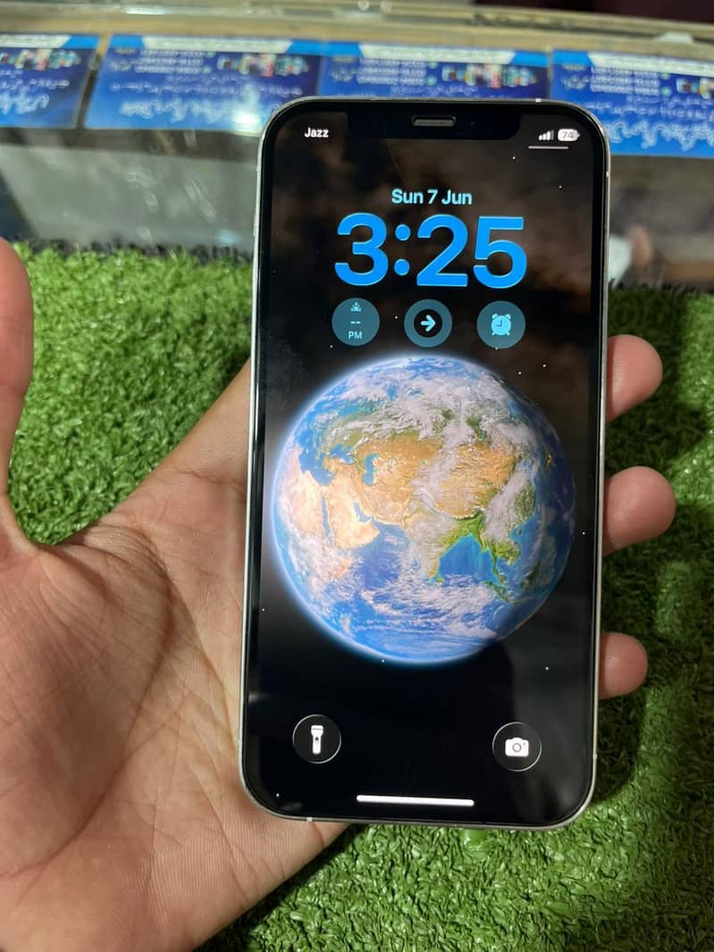 Apple iPhone 12 Pro 3