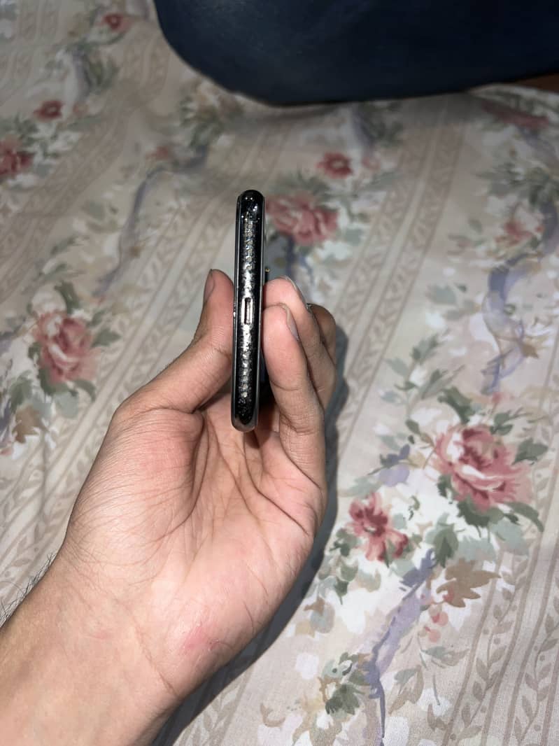 Apple iPhone X 5