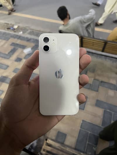 Apple iPhone 12