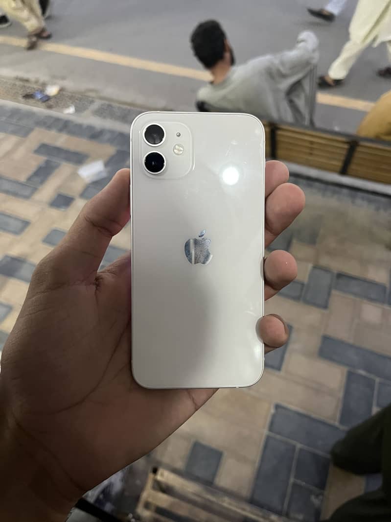 Apple iPhone 12 0