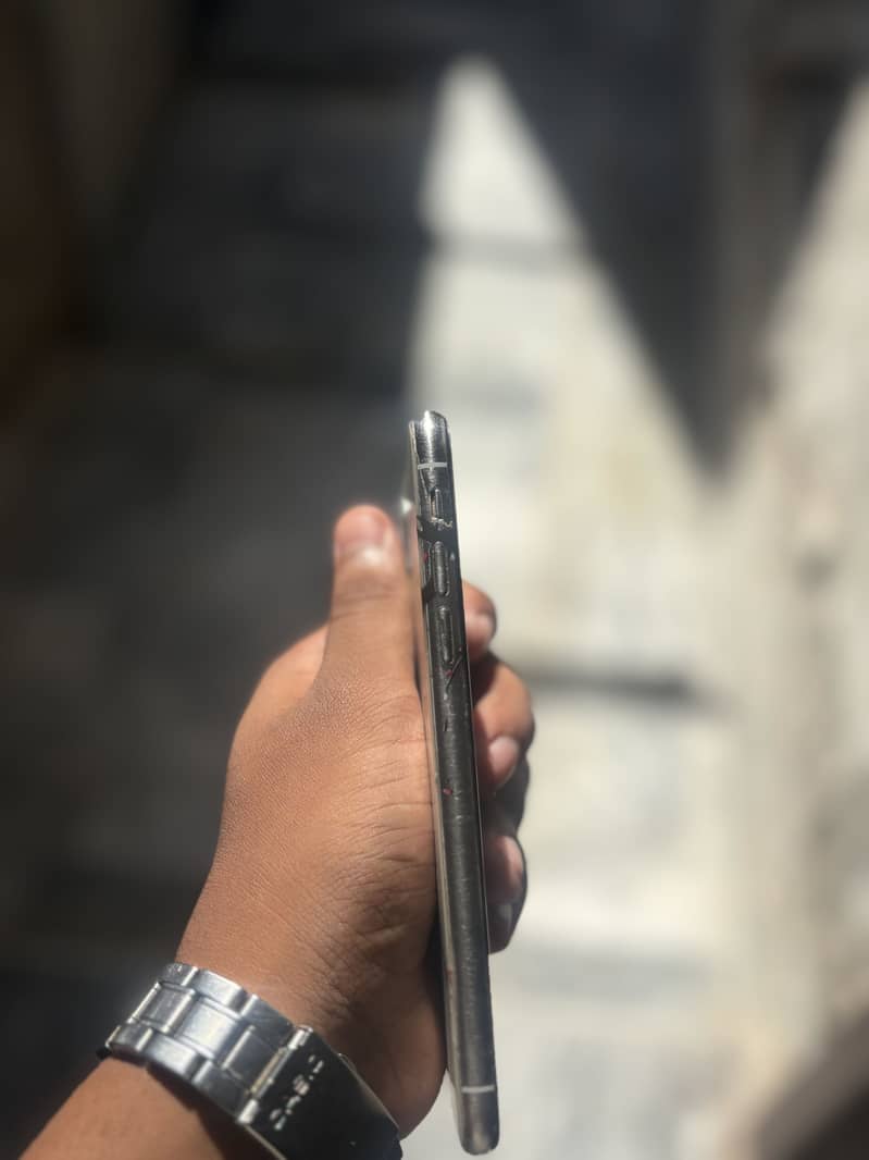 Apple iPhone X 0