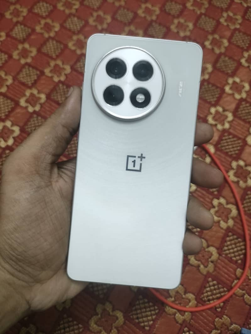 ONEPLUS ACE5/13R 1