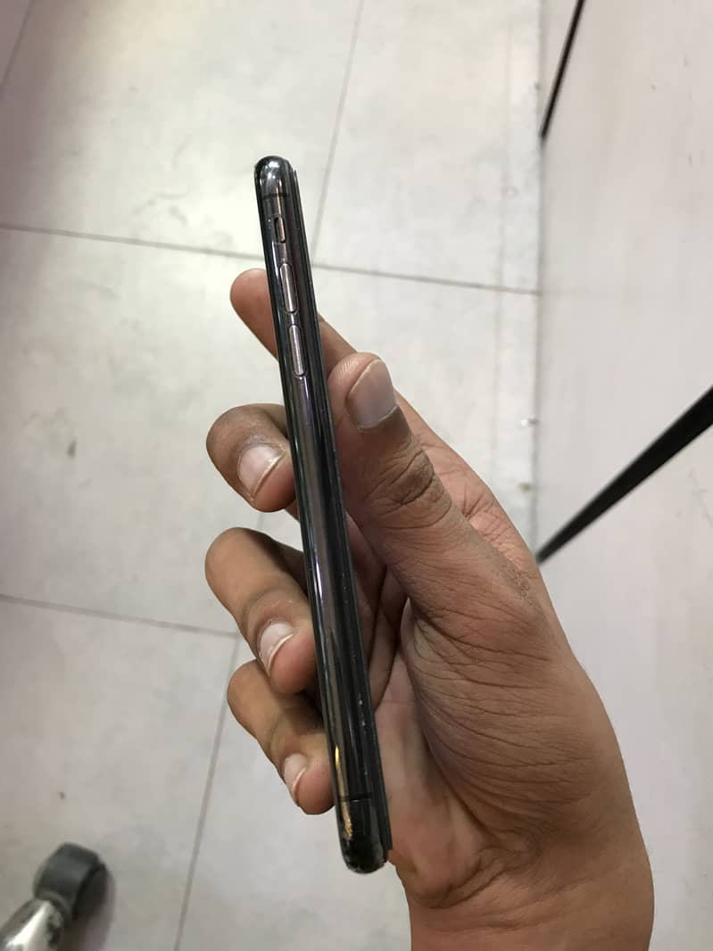 Apple iPhone XS 2