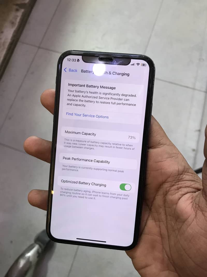 Apple iPhone XS 4