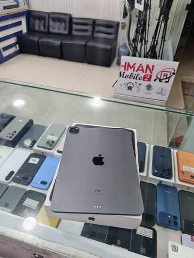 iPad pro 2020 11inch 128gb 10/9 with box pupg 120fps 93health