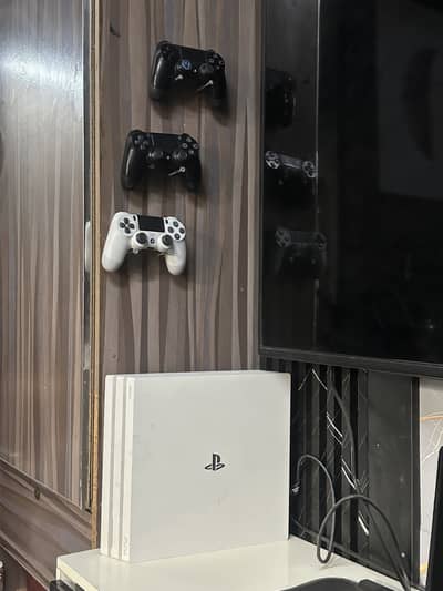 PS4 pro jail break 1 TB read add