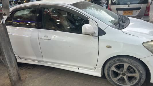 Toyota Belta 2006