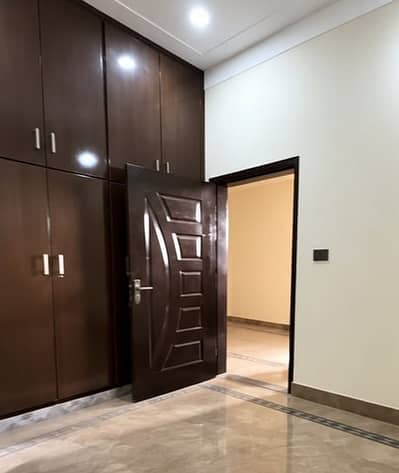 Prime Location 5 Marla Lower Portion For rent In The Perfect Location Of DC Colony - Sawan Block