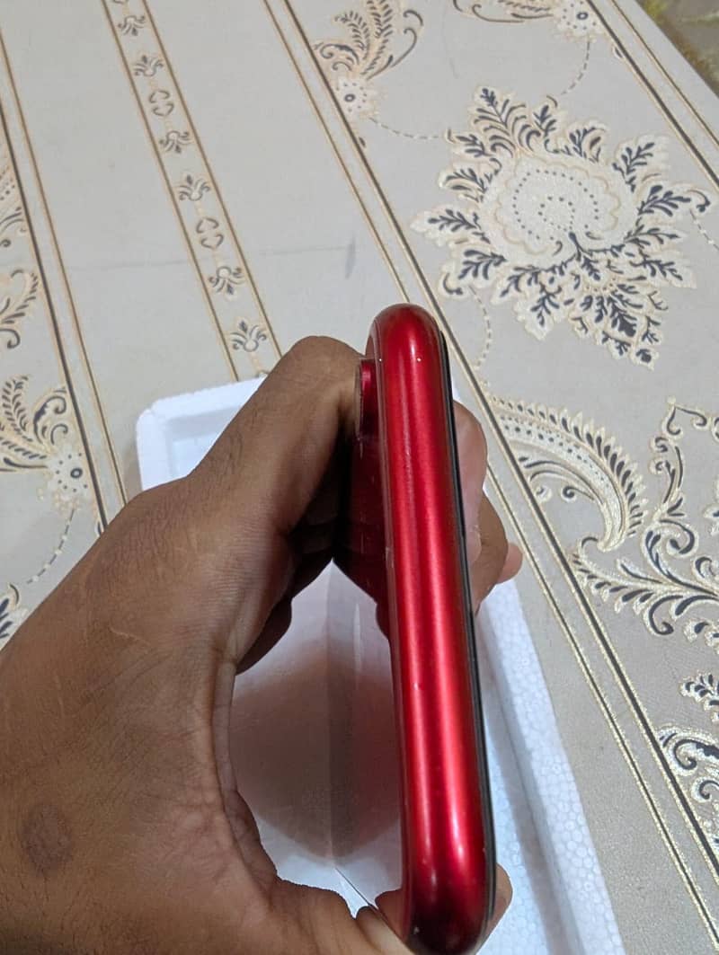 Apple iPhone XR 6