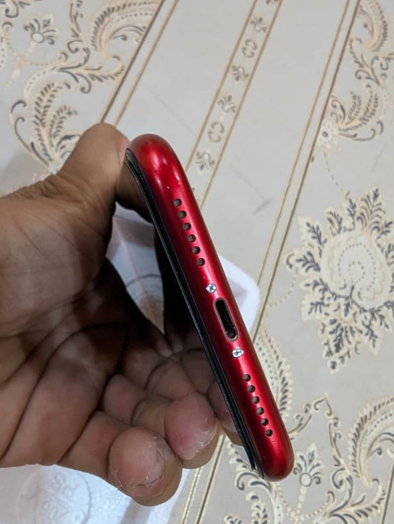 Apple iPhone XR 8