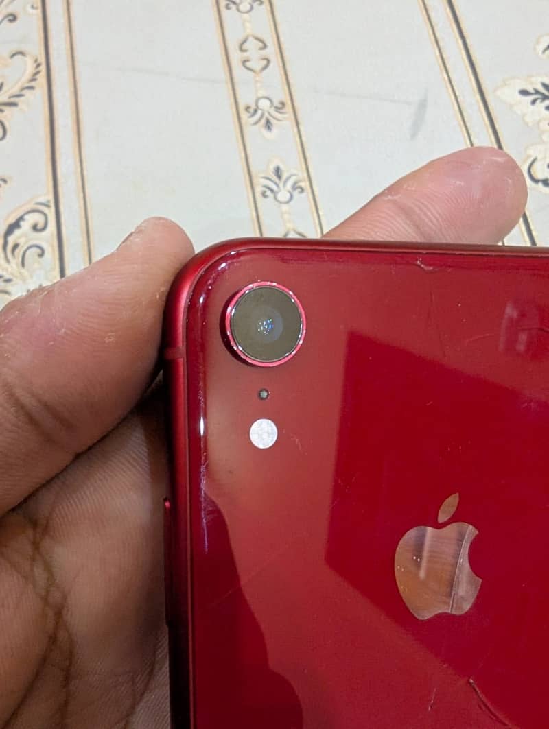 Apple iPhone XR 9
