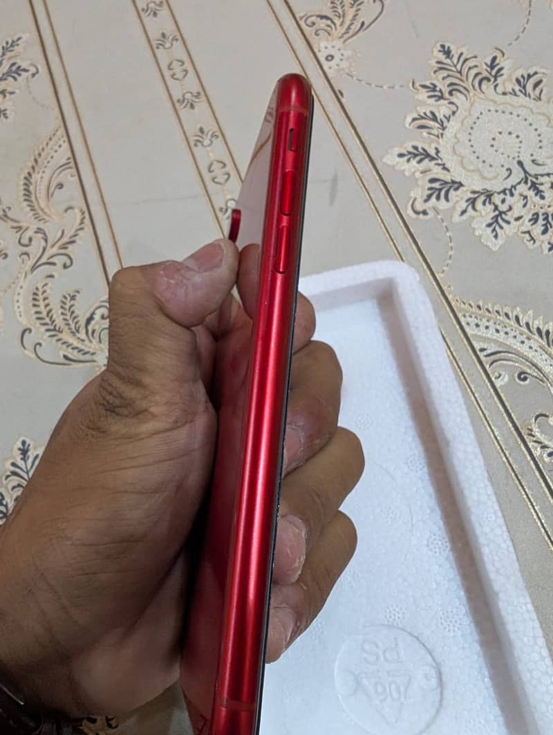 Apple iPhone XR 10