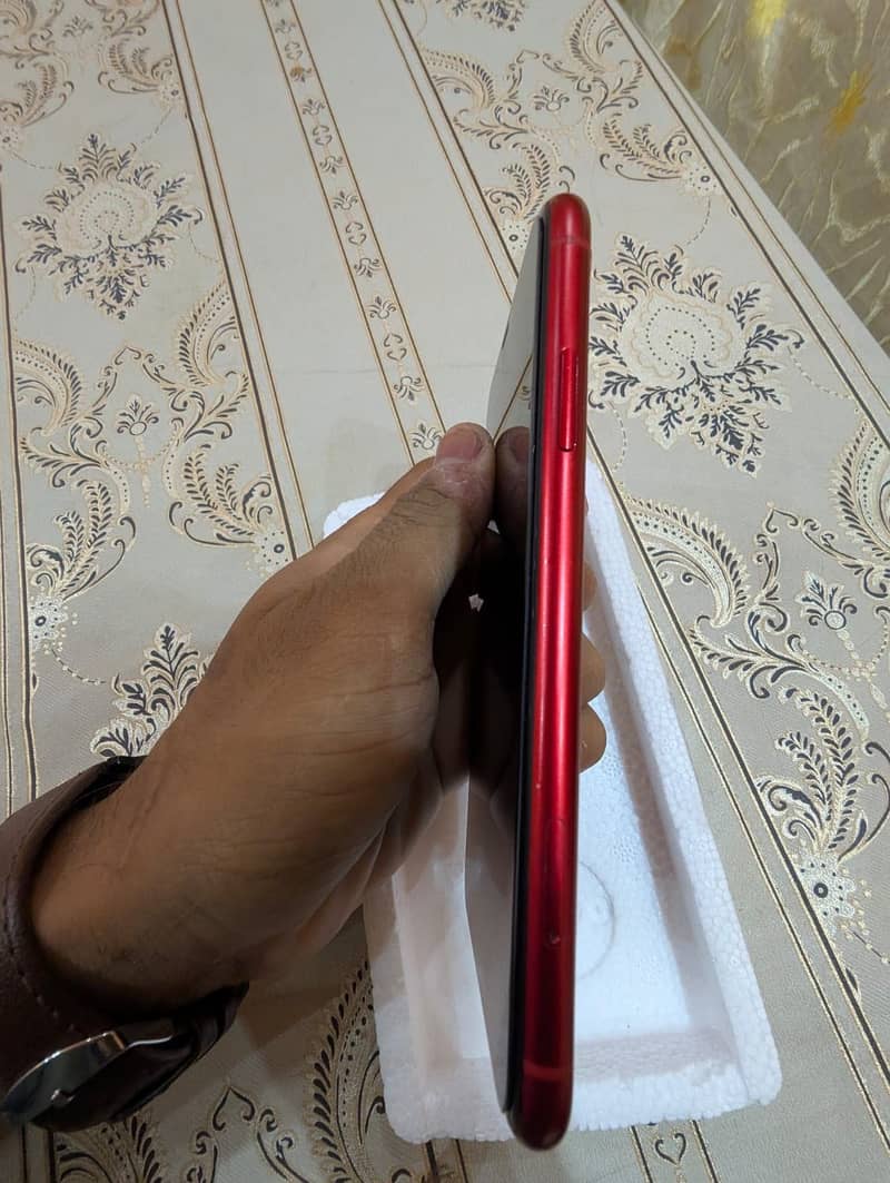 Apple iPhone XR 12