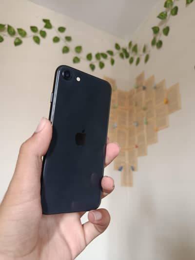 Apple iPhone SE