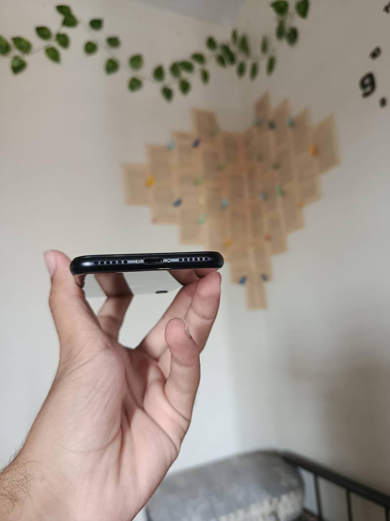 Apple iPhone SE 4