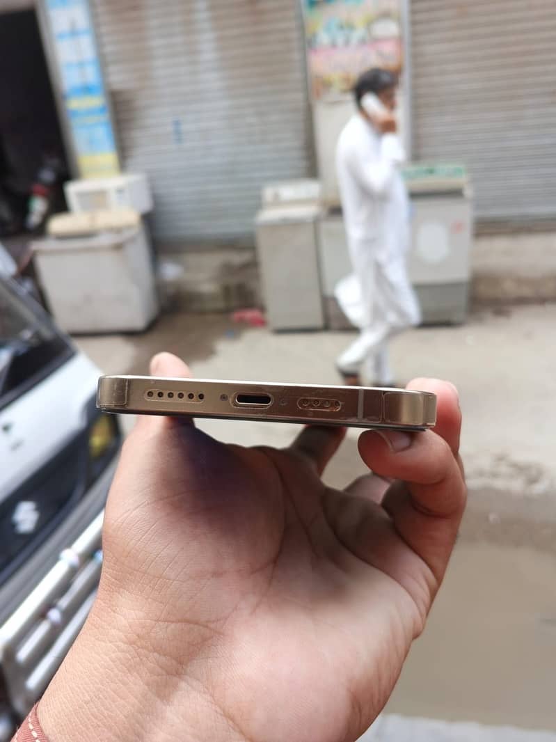 Apple iPhone 13 Pro Max 3