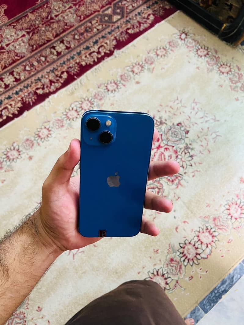 Apple iPhone 13 3