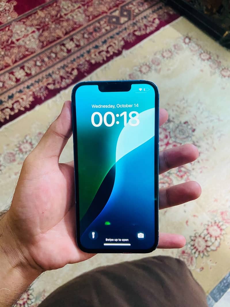 Apple iPhone 13 5