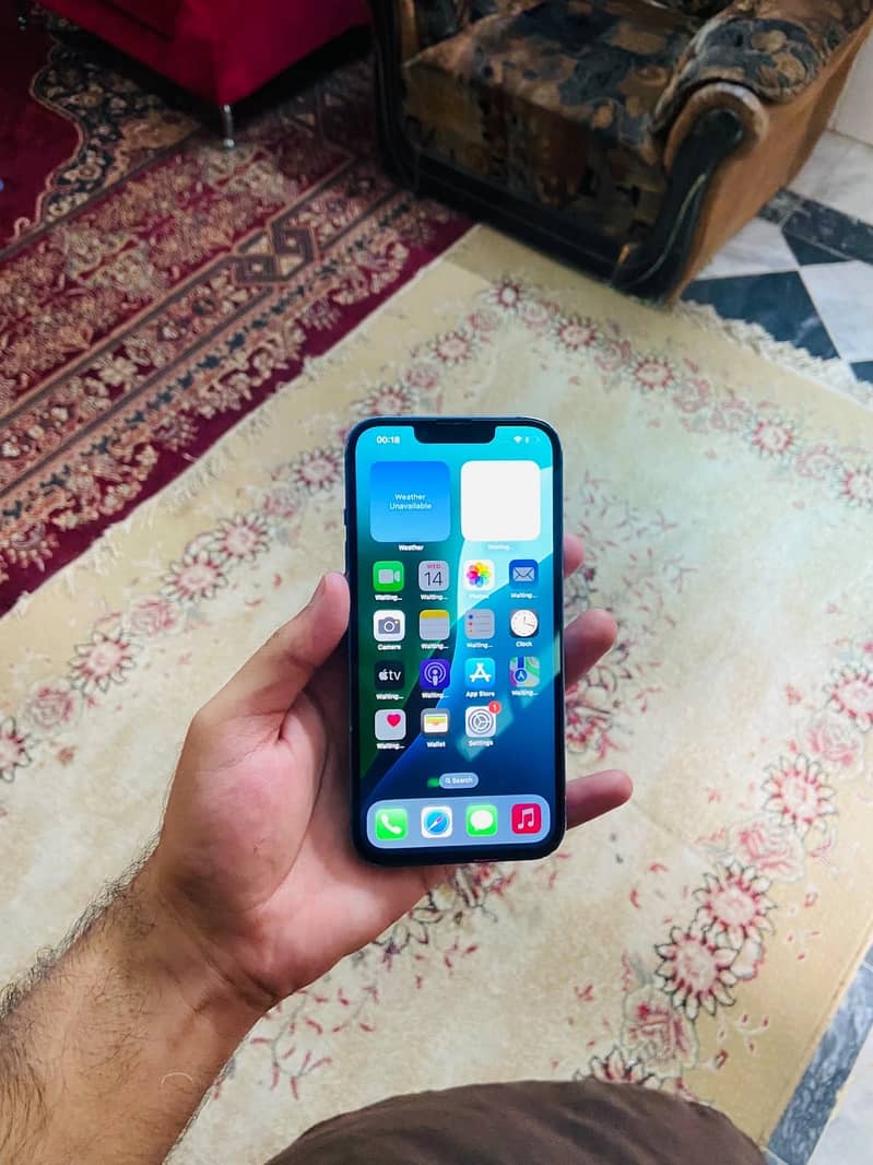 Apple iPhone 13 7