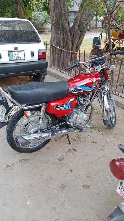 Honda 125 model 2024 argent sale