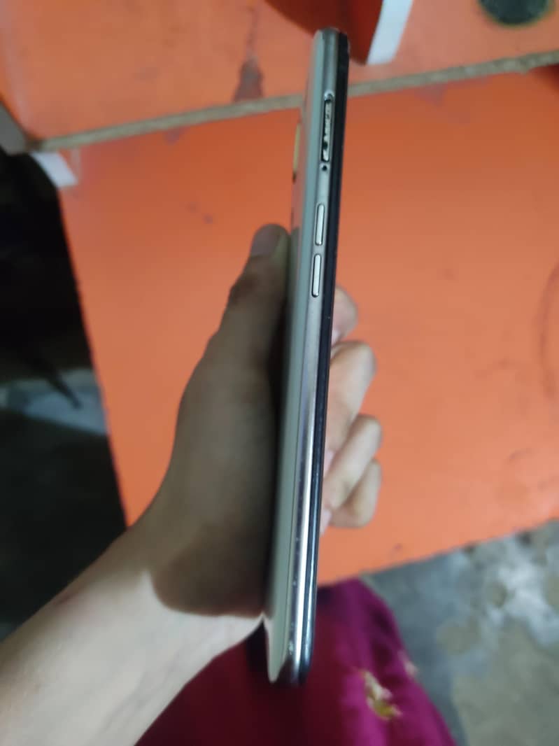 OPPO F11 3
