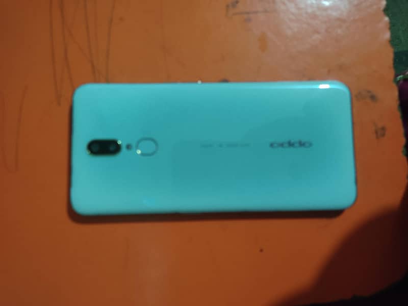 OPPO F11 4