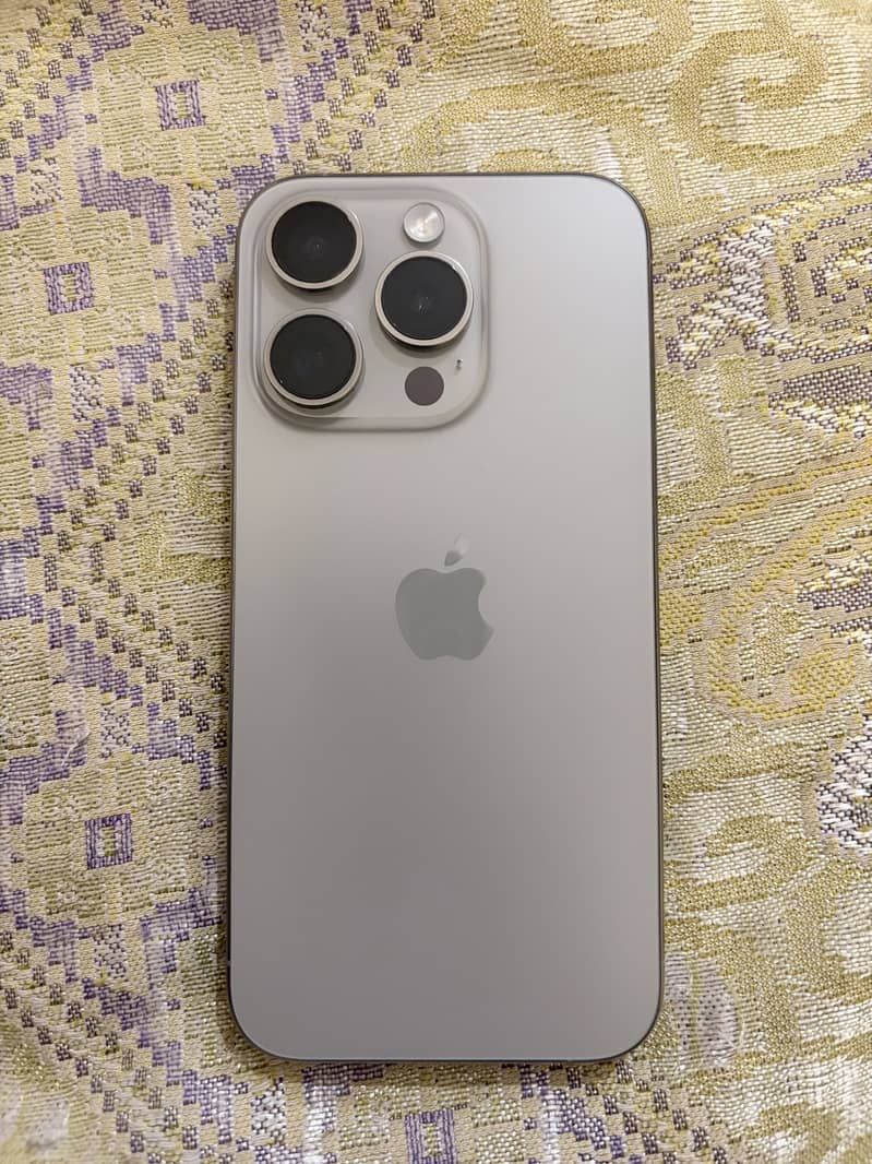 Apple iPhone 15 Pro 2