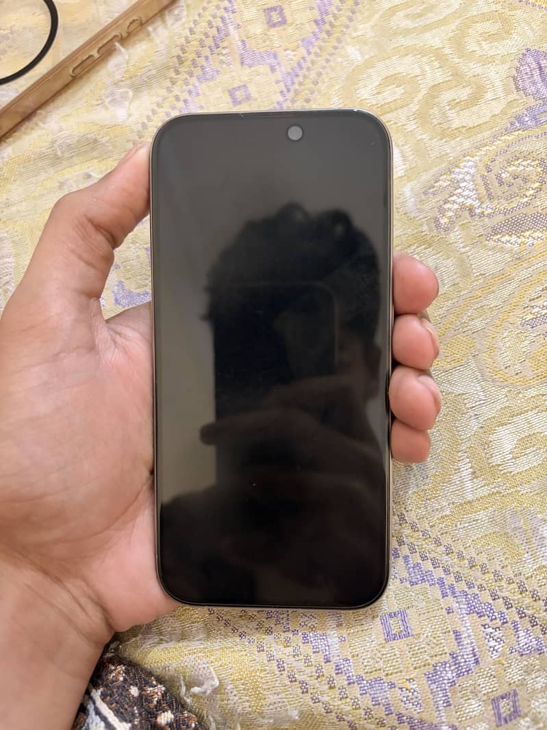 Apple iPhone 15 Pro 6