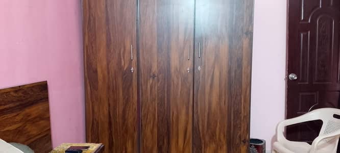 Master Bed with Mattress 3Door Alnari for Sale