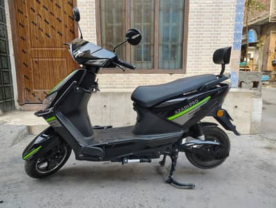 YJ Future AzadiPro lithium batteries