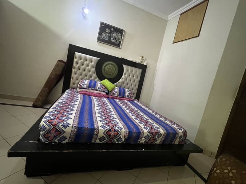 Master bed with side tables 2