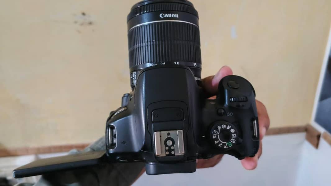 Canon 700d 4