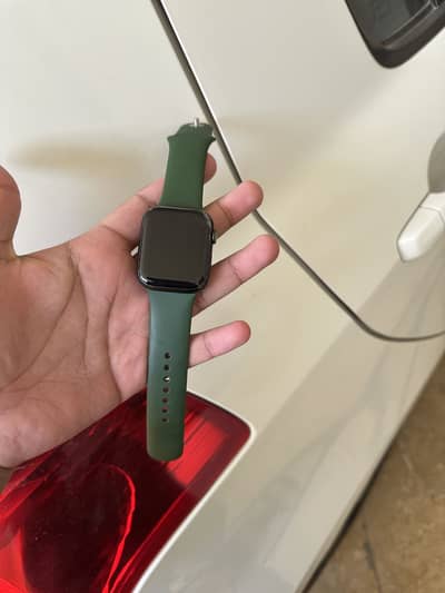Watch series 7 apple gps 100% condtion 10/9 with  original box