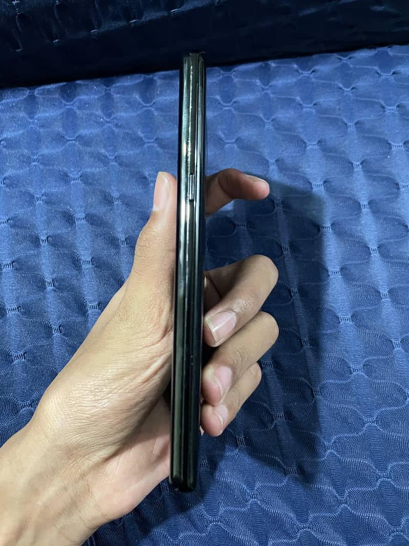 Samsung Mobile Note 8 4