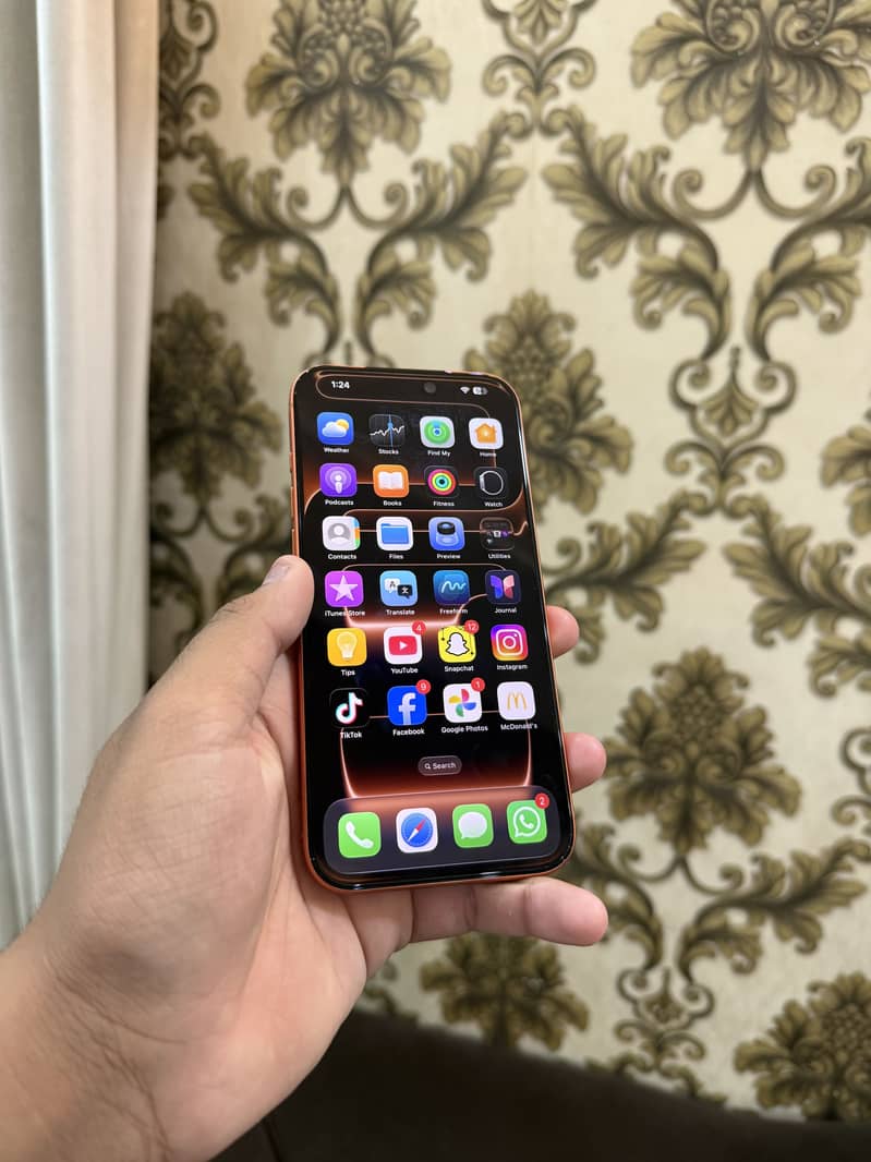 Apple iPhone 17 Pro Max 6