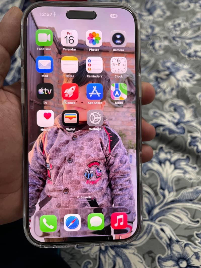 Apple iPhone 16 Pro Max jv 1