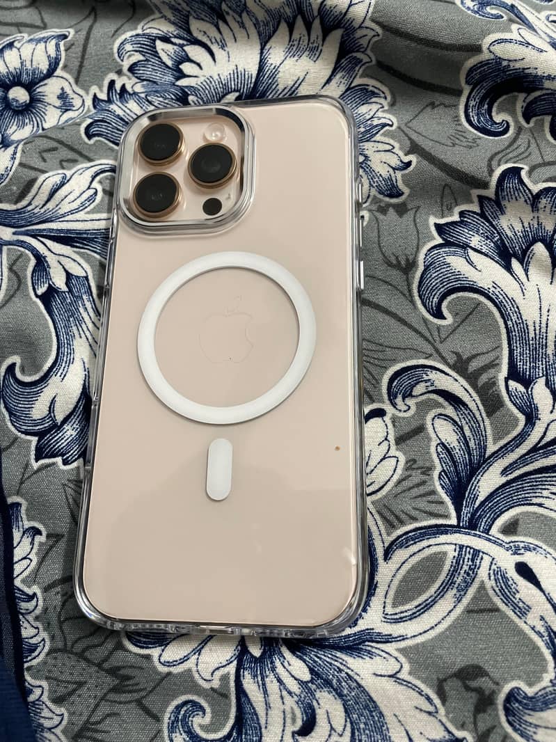 Apple iPhone 16 Pro Max jv 3