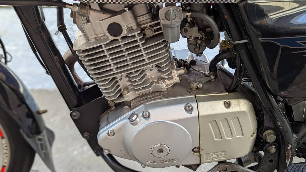 Suzuki 150SE 6