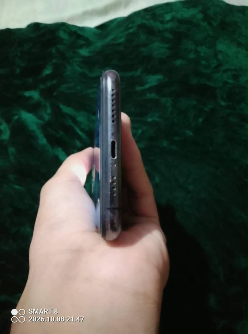 Apple iPhone XS Max 1