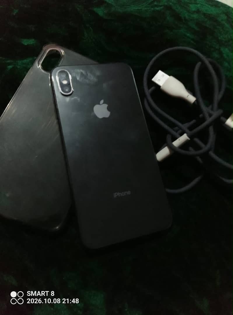 Apple iPhone XS Max 3