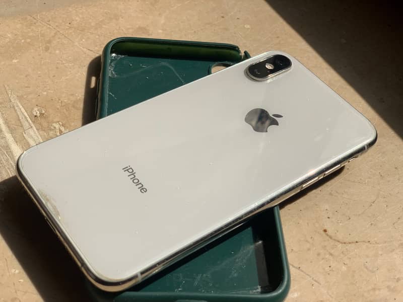Apple iPhone XS 1