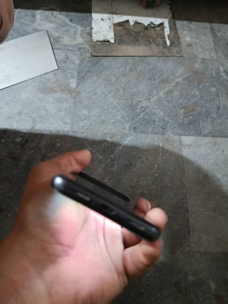 Google Pixel 8 2