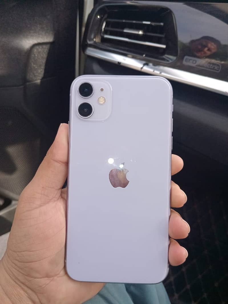 Apple iPhone 11 3