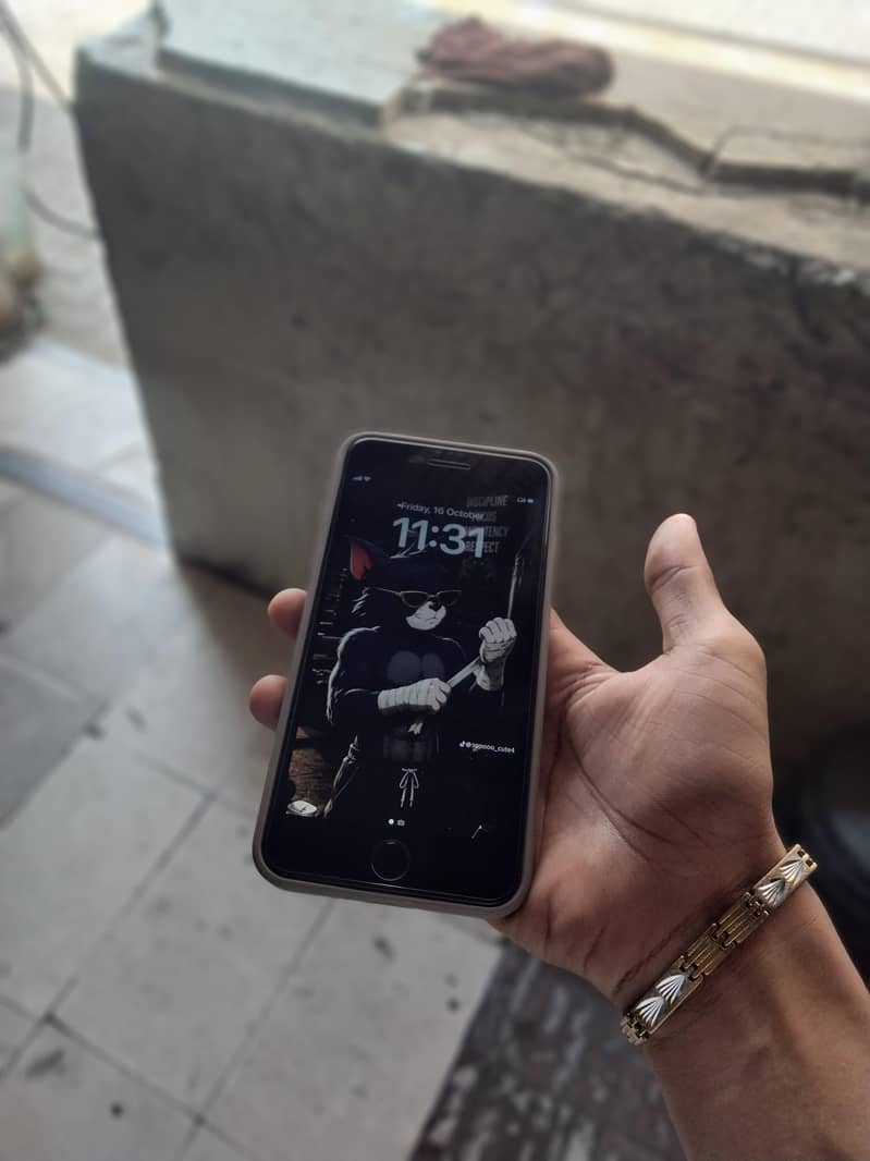 Apple iPhone 8 Plus 2