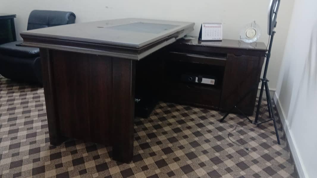 Executive Office Table 0