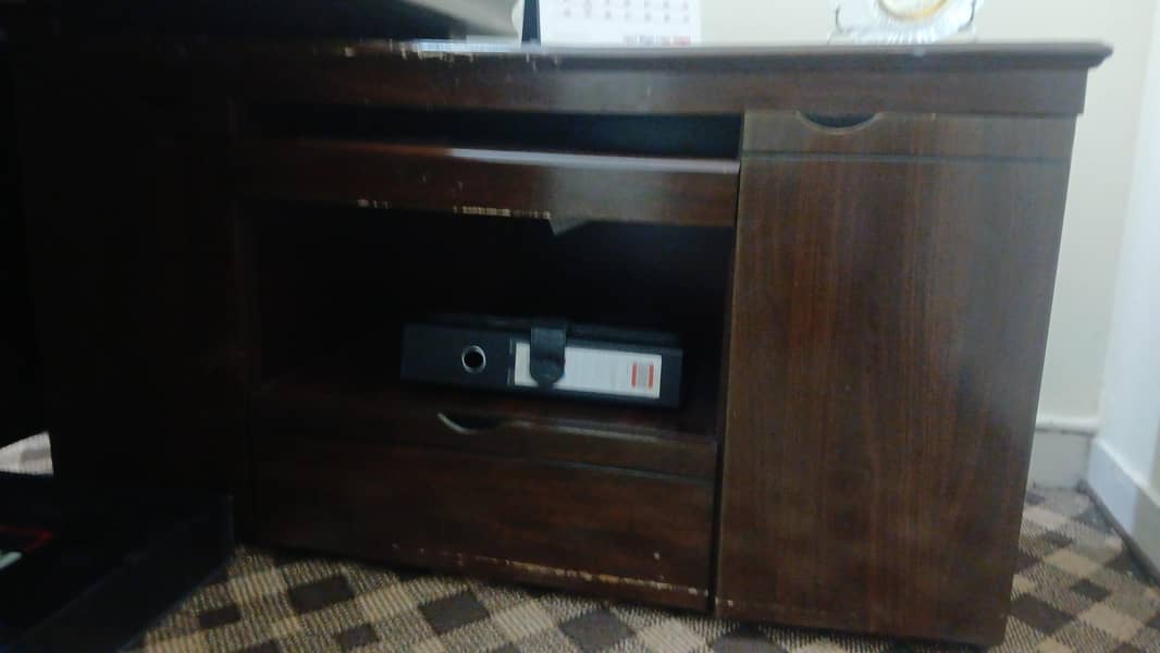 Executive Office Table 5