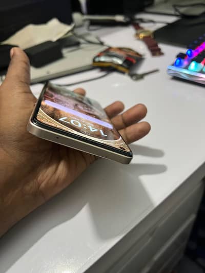 OPPO F21 Pro