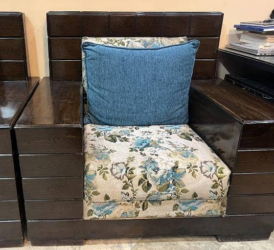 Six seater solid wooden sofa set 2