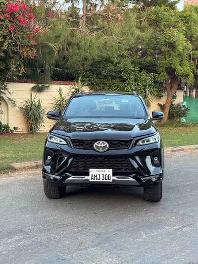 Toyota Fortuner Legender 2023
