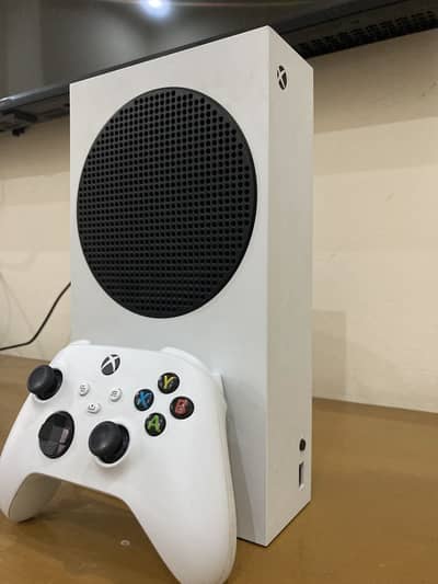 Xbox series S price negotiable condition 10/10